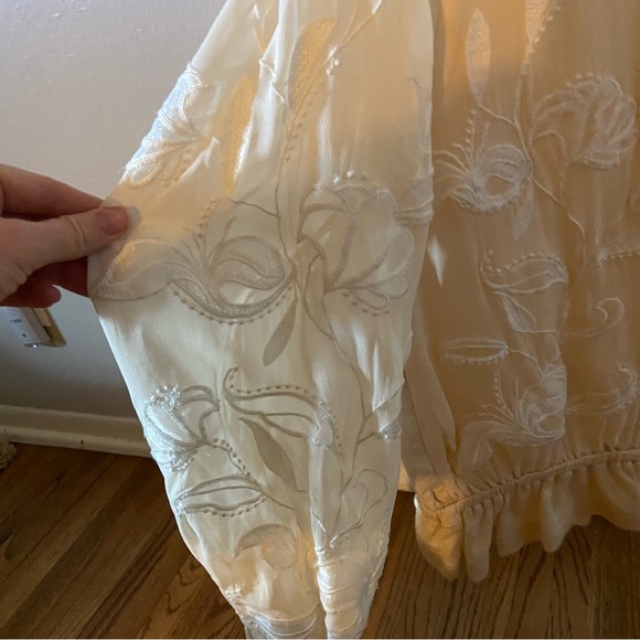 Anthropologie Floral Embroidered button down medium petite - Picture 8 of 9